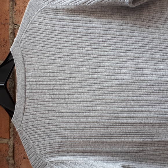 Banana Republic Merino Wool Cropped Cardigan - Picture 4 of 6